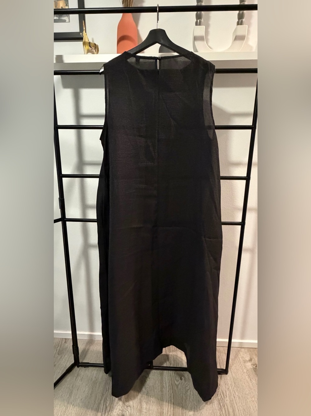 Black Sleeveless Shift Maxi Dress - Picture 2 of 5